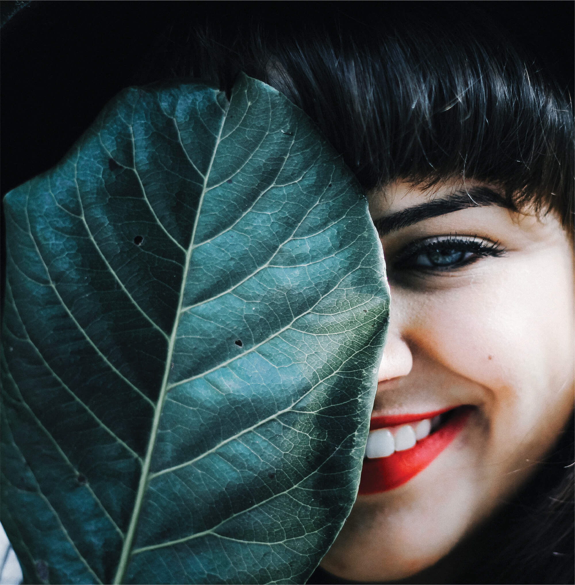 magic teeth whitening? buzzfeed say what?!
